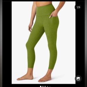 Beyond Yoga Spacedye Out of Pocket High Waisted Capri Legging